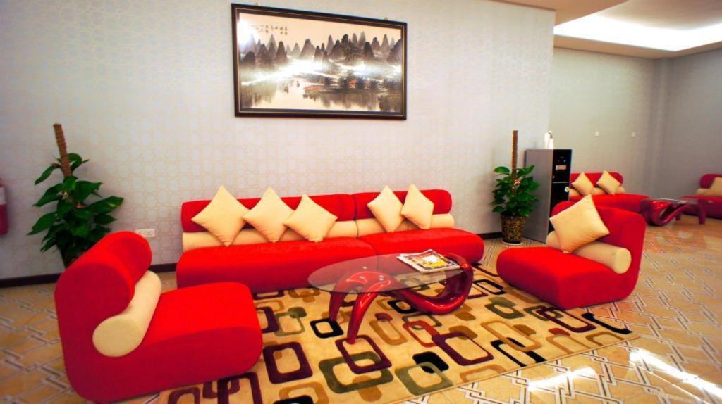Fortune Hotel *